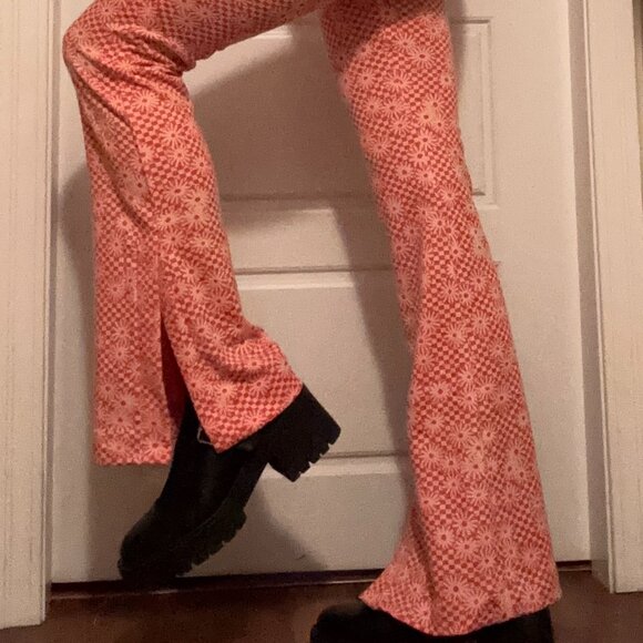 Flare Pink Floral Pants - Picture 3 of 8